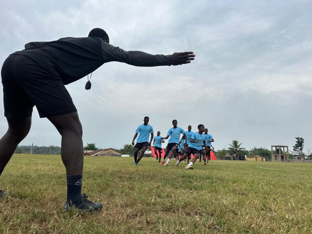 Entraînement de rugby lors d’un projet sportif au Ghana du Pouvoir du Sport