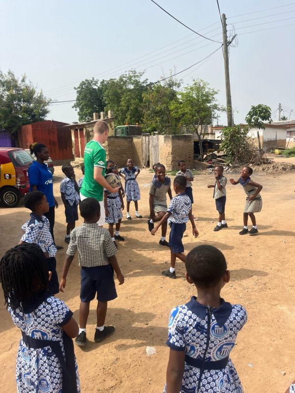 Hidde au Ghana - Le Pouvoir du Sport